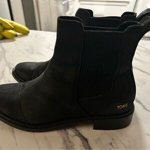 TOMS Black Slip-On Chelsea Boots with Gold Logo